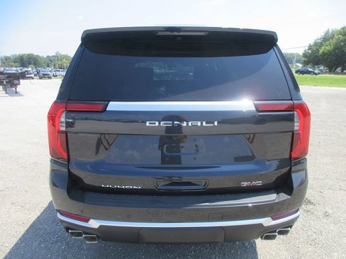 New 2026 GMC Yukon Denali w/ Denali Reserve Package AWD/4WD image 5