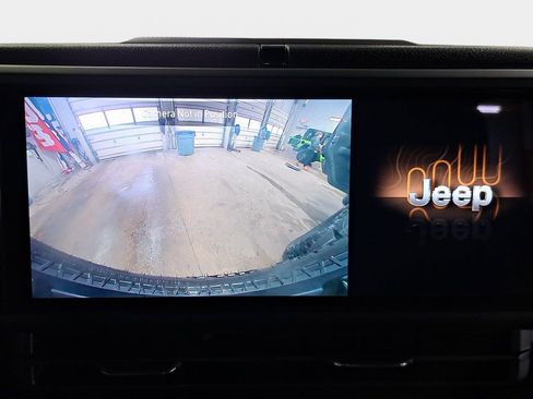 Certified 2024 Jeep Wrangler Willys image 25