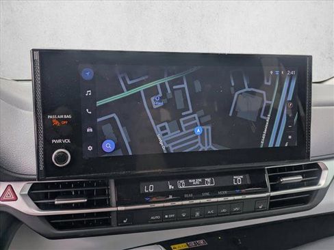 Used 2025 Toyota Sienna XLE image 14