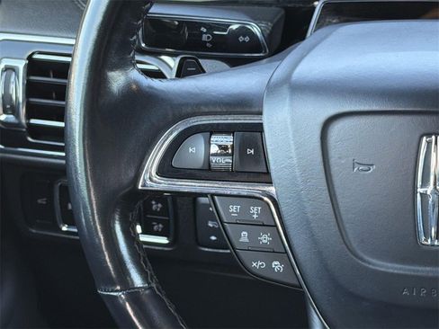 Used 2023 Lincoln Navigator L Reserve image 9