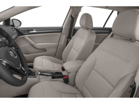 Used 2019 Volkswagen Golf SE FWD image 9