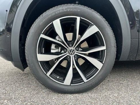 New 2025 Volkswagen Atlas Cross Sport SEL Premium R-Line AWD/4WD image 10