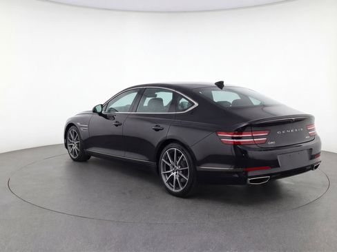 Used 2025 Genesis G70 2.5T image 6