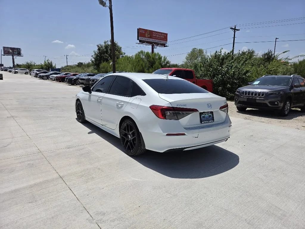 Used 2023 Honda Civic Sport image 8