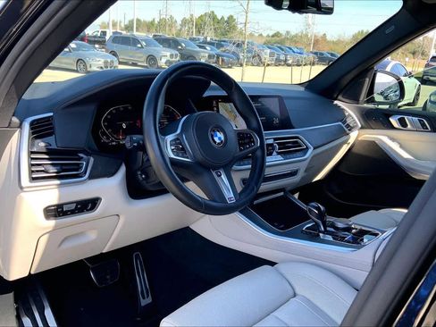 Used 2022 BMW X5 xDrive40i w/ M Sport Package image 18