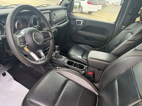 Used 2020 Jeep Wrangler Unlimited Sahara AWD/4WD image 16