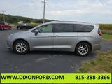 Used 2017 Chrysler Pacifica Touring-L Plus w/ Advanced Safetytec Group image 4