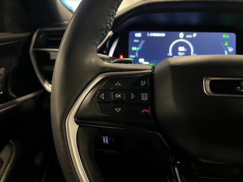 Used 2024 Jeep Grand Cherokee Trailhawk image 13