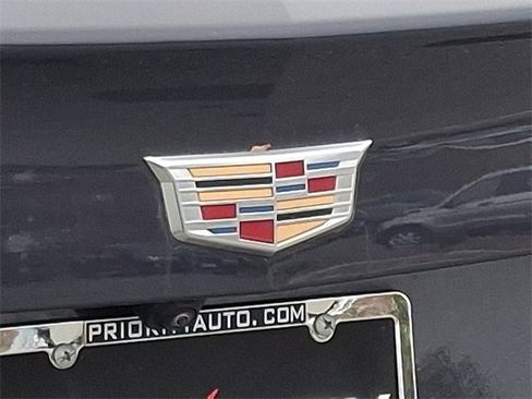 Used 2024 Cadillac XT4 Premium Luxury image 31