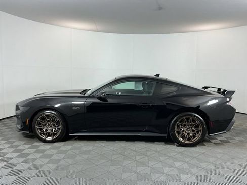 Used 2026 Ford Mustang GT Premium w/ GT Performance Package RWD image 8