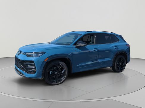 New 2026 Volkswagen Tiguan SE R-Line FWD image 1