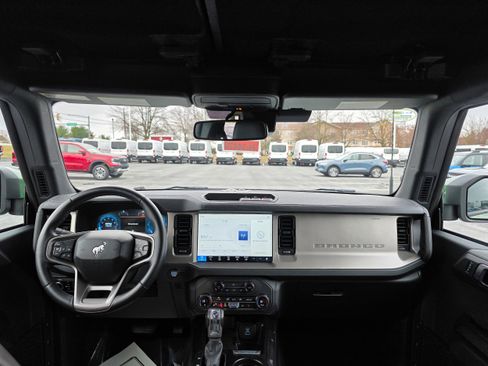 Used 2025 Ford Bronco Outer Banks image 12