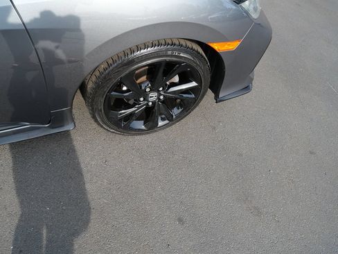 Used 2018 Honda Civic Sport image 31