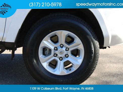 Used 2021 Toyota 4Runner SR5 Premium w/ Moonroof Package image 18