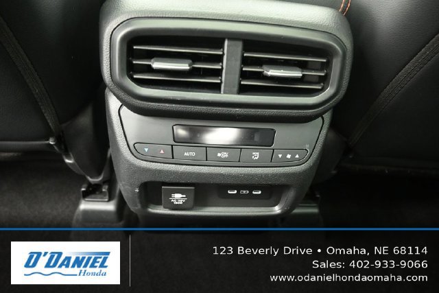 Used 2024 Honda Pilot TrailSport image 39