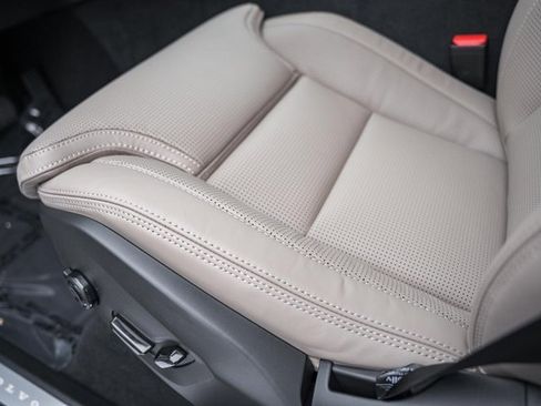 New 2026 Volvo XC90 B6 Ultra w/ Lounge Package image 30