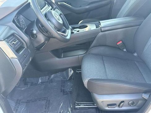 Certified 2023 Nissan Rogue SV image 26