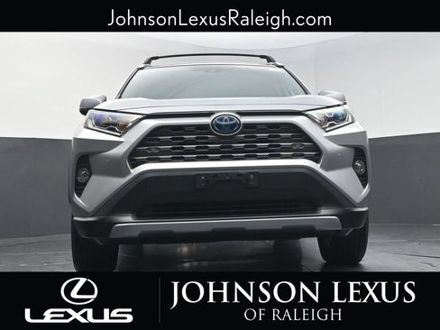 Used 2019 Toyota RAV4 Limited w/ Limited Grade Weather Package AWD/4WD image 16