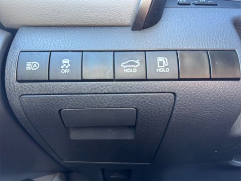 Used 2024 Toyota Camry SE image 23