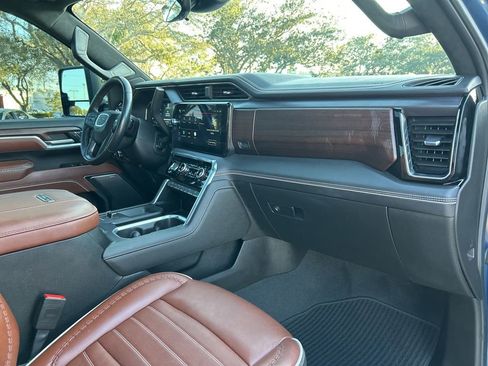 Used 2024 GMC Sierra 2500 Denali Ultimate image 37