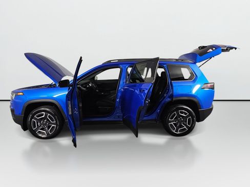 New 2026 Jeep Cherokee Laredo AWD/4WD image 11