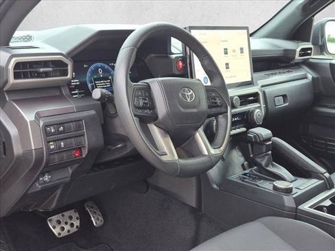 Used 2025 Toyota Tacoma TRD Sport RWD image 2