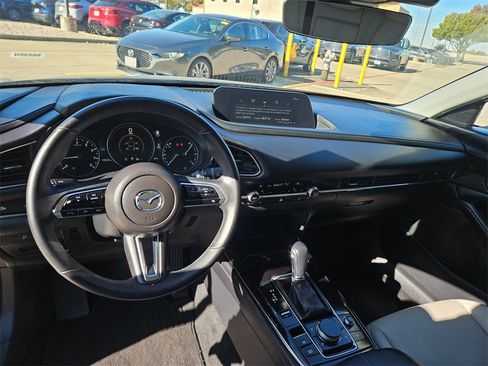 Used 2025 MAZDA CX-30 AWD 2.5 S w/ Preferred Package image 15