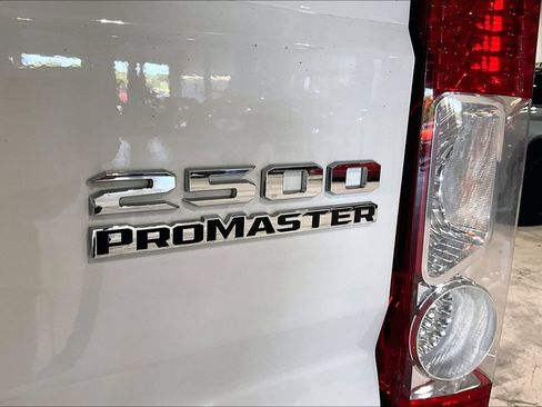 Used 2023 RAM ProMaster 2500 FWD image 11