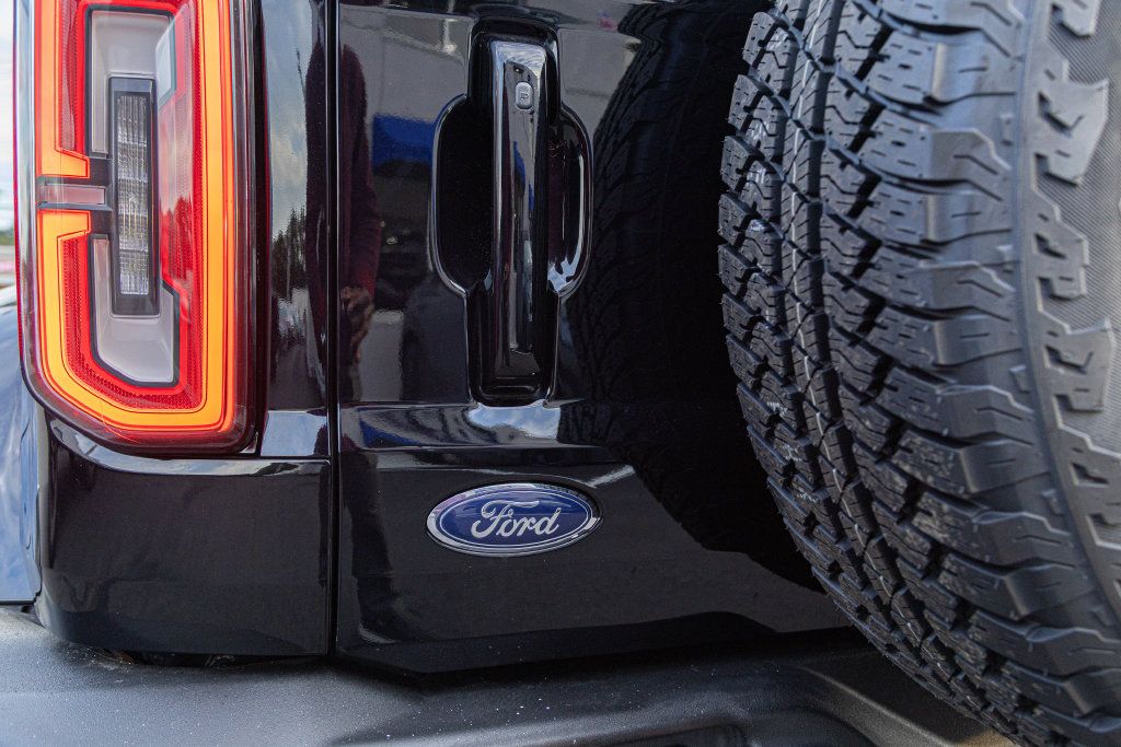 Used 2022 Ford Bronco Outer Banks AWD/4WD image 24