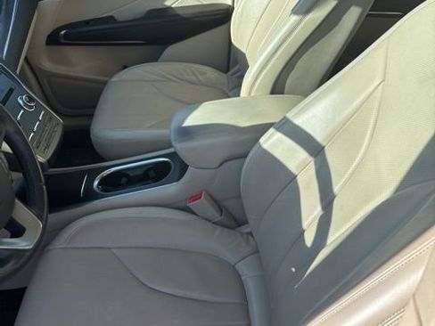 Used 2019 Lincoln MKC Reserve w/ MKC Technology Package image 11