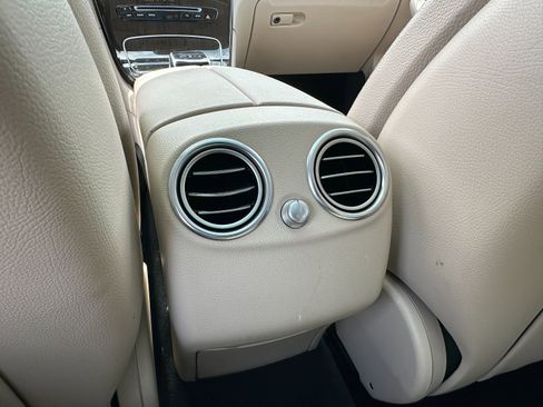 Used 2016 Mercedes-Benz GLC 300 4MATIC image 27