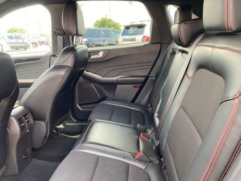 Used 2025 Ford Escape ST-Line image 11