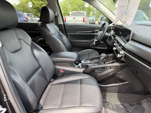 Used 2025 Kia Telluride S AWD/4WD image 9