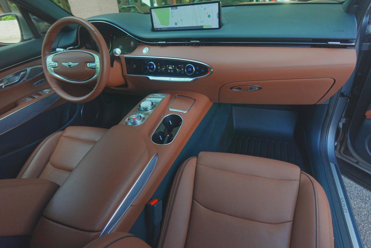 Used 2022 Genesis GV70 2.5T w/ Advanced Package AWD/4WD image 7