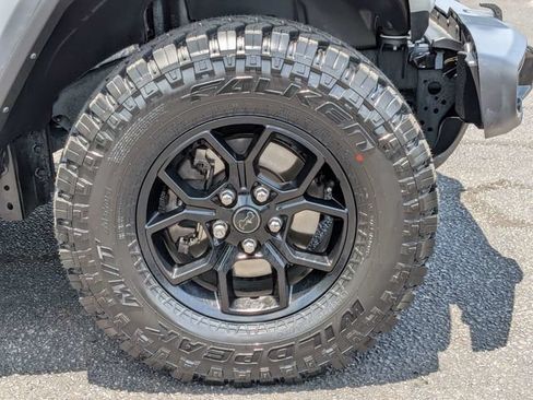 Used 2024 Jeep Wrangler Unlimited Sport AWD/4WD image 11