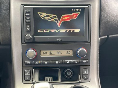 Used 2006 Chevrolet Corvette Coupe w/ Preferred Equipment Group RWD image 16