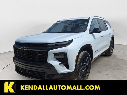 Used 2026 Chevrolet Traverse RS w/ LPO, Floor Liner Package AWD/4WD image 1