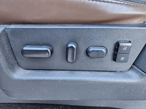 Used 2013 Ford F150 Platinum image 6