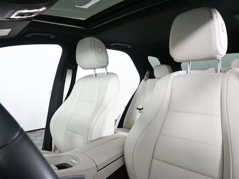 Certified 2025 Mercedes-Benz GLE 350 4MATIC image 5
