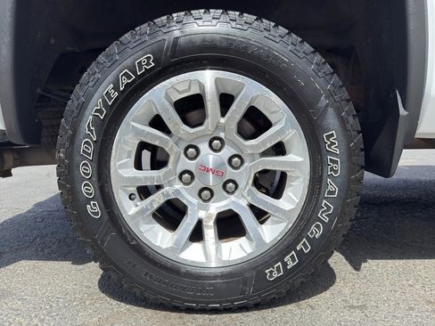 Used 2014 GMC Sierra 1500 SLE w/ SLE Value Package AWD/4WD image 10