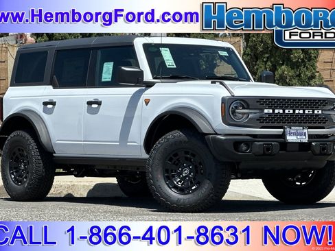 New 2026 Ford Bronco Badlands w/ Sasquatch Package AWD/4WD image 1
