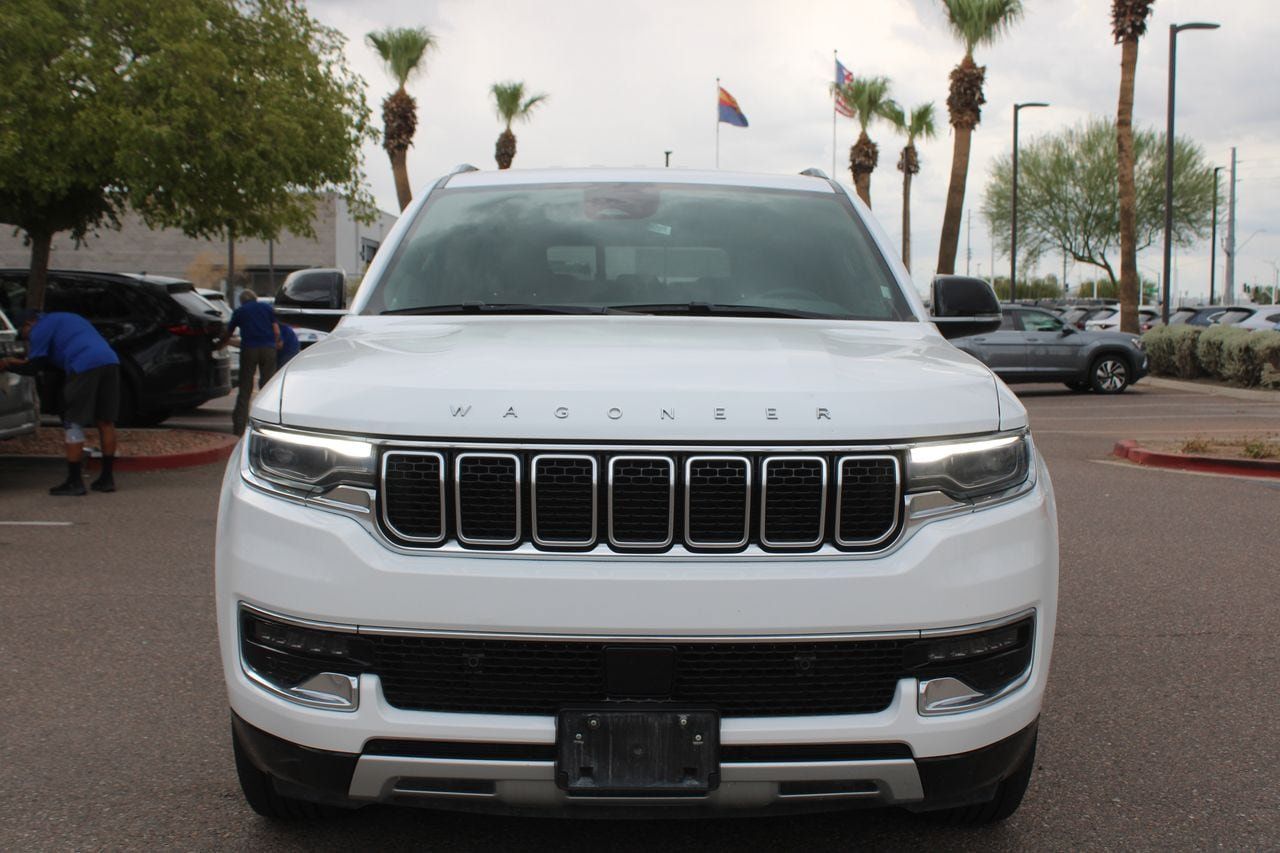 Used 2023 Jeep Wagoneer L Series II AWD/4WD image 8