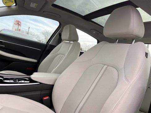 Certified 2023 Hyundai Sonata SEL w/ Convenience Package image 7