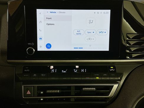 Used 2025 Toyota Camry LE image 24