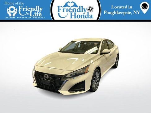 Used 2023 Nissan Altima 2.5 SV AWD/4WD image 1
