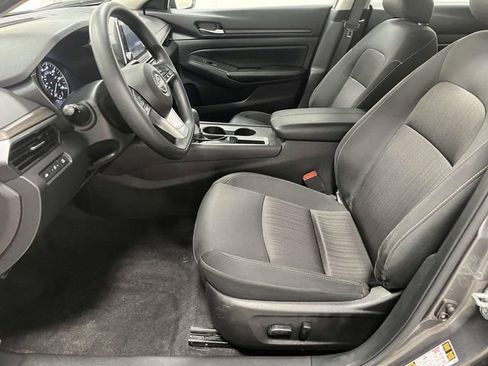 Used 2025 Nissan Altima 2.5 SV image 13