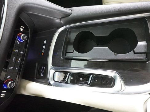 Used 2022 Buick Enclave Essence w/ Experience Buick Package image 21