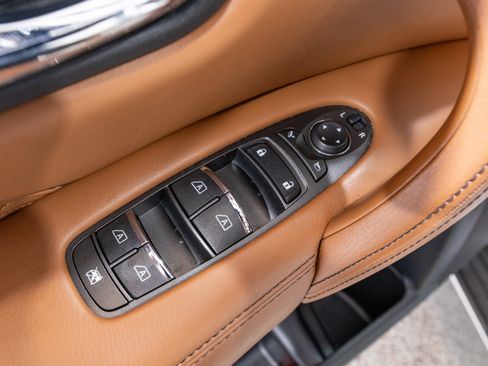 Used 2024 INFINITI QX80 Sensory AWD/4WD image 15