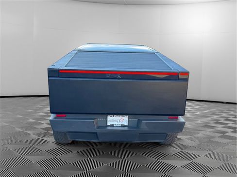 Used 2024 Tesla Cybertruck Cyberbeast AWD/4WD image 4
