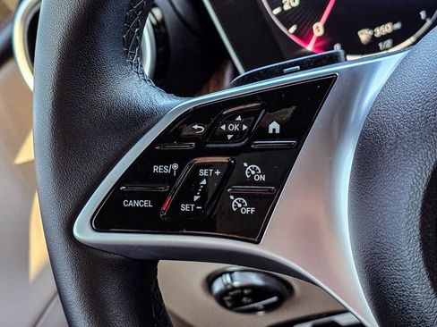 Used 2024 Mercedes-Benz GLC 300 GLC 300 image 23